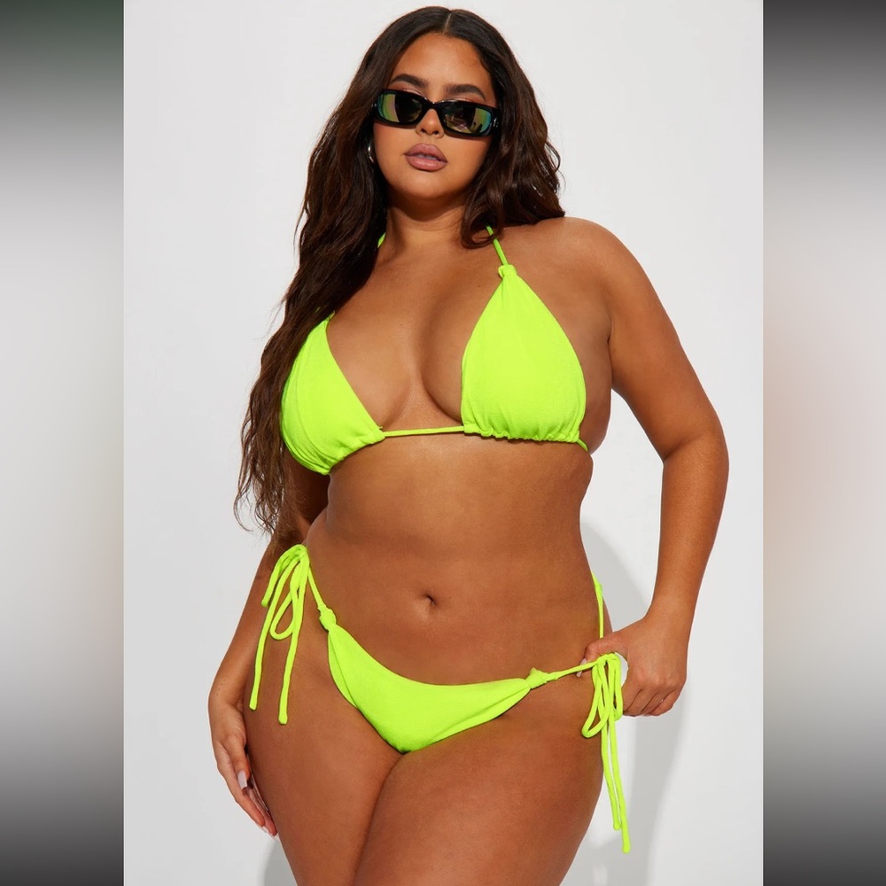 FashionNova In The Sunshine 2 piece bikini Set